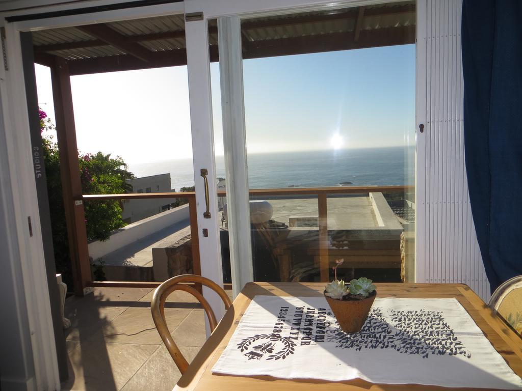 Camps Bay Studio Guesthouse - Studio Кейптаун Стая снимка