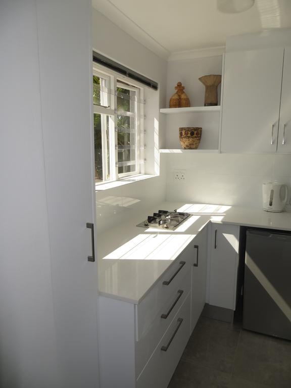 Camps Bay Studio Guesthouse - Studio Кейптаун Екстериор снимка