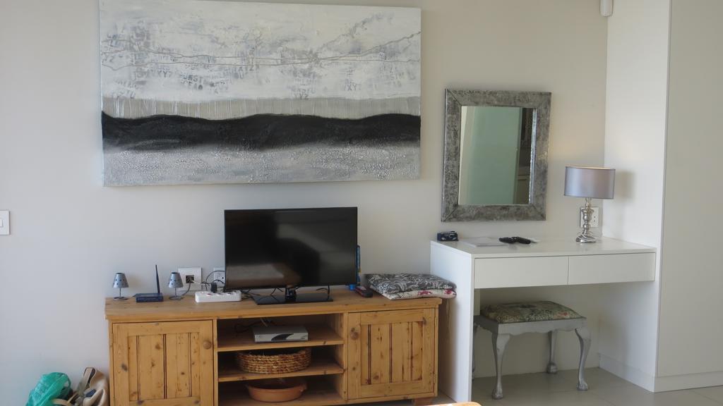 Camps Bay Studio Guesthouse - Studio Кейптаун Екстериор снимка