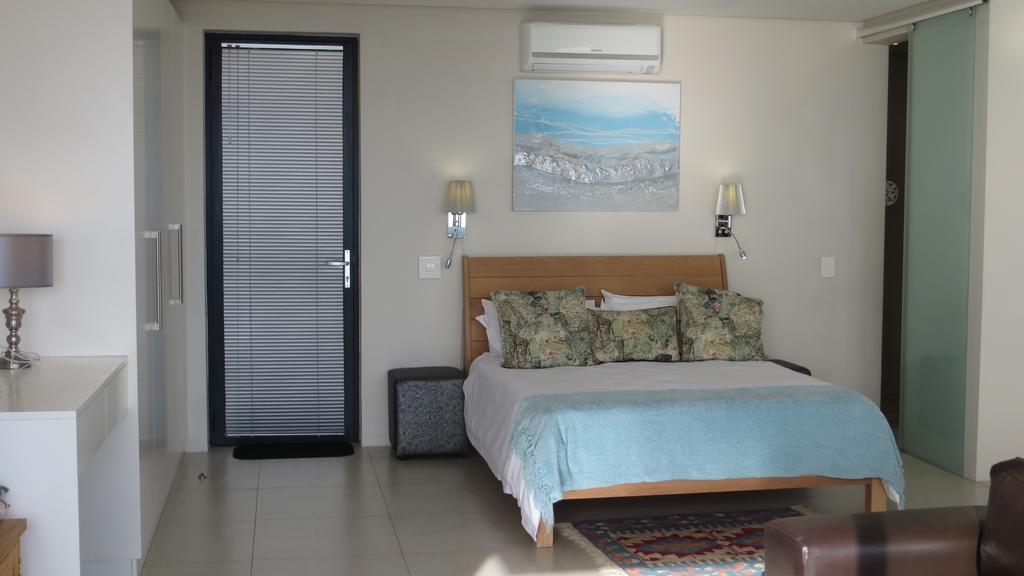 Camps Bay Studio Guesthouse - Studio Кейптаун Екстериор снимка