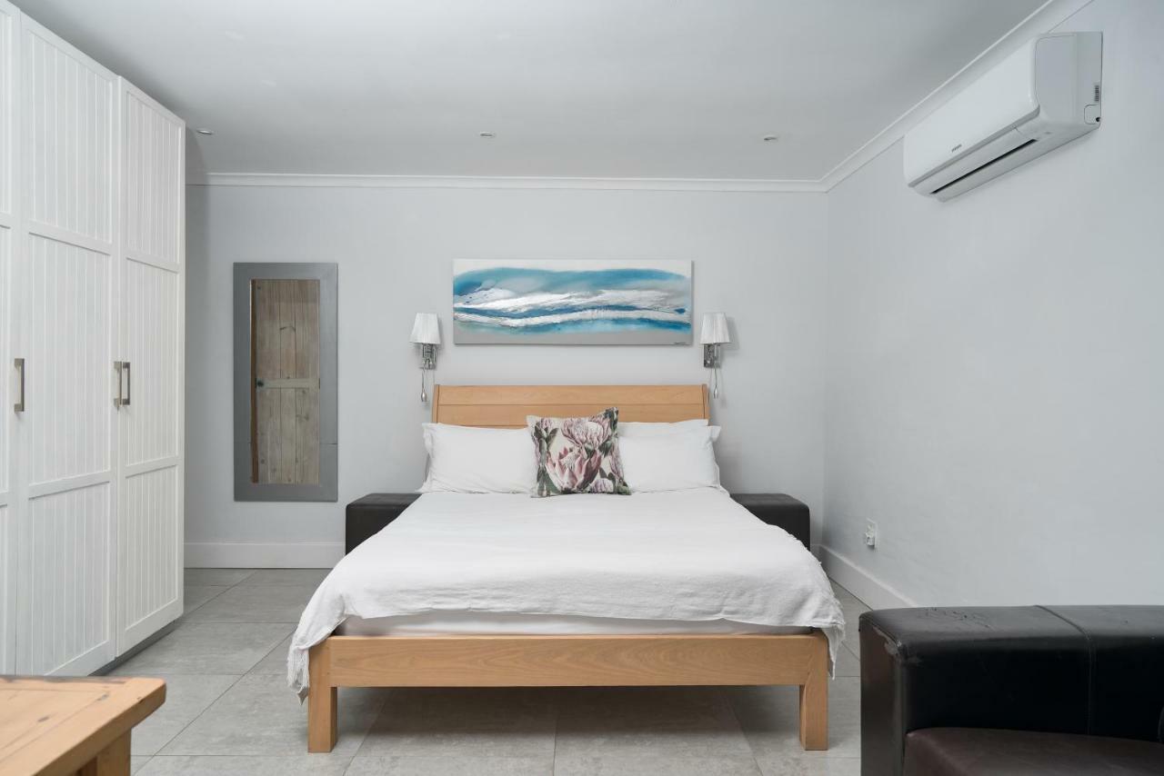 Camps Bay Studio Guesthouse - Studio Кейптаун Екстериор снимка